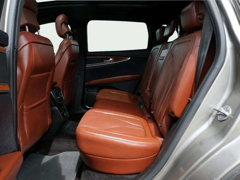 Used 2017 Lincoln MKX Reserve w/ Driver Assistance Package AWD/4WD image 19