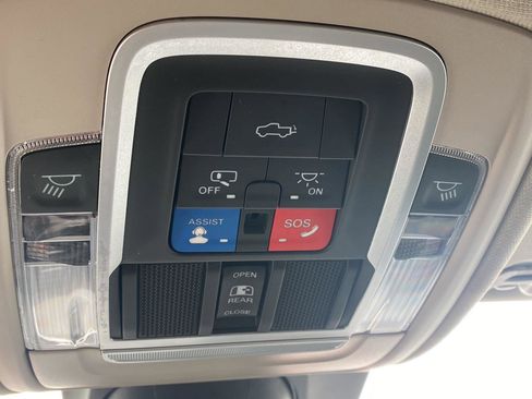 Used 2022 RAM 1500 Laramie image 15