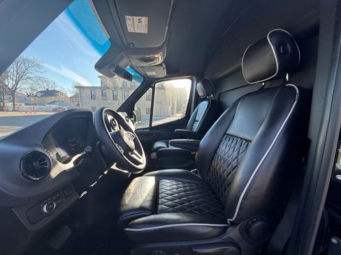 Used 2021 Mercedes-Benz Sprinter 3500 image 14