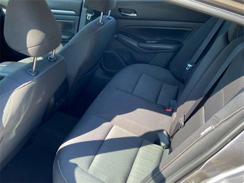 Used 2022 Nissan Altima 2.5 SV image 12