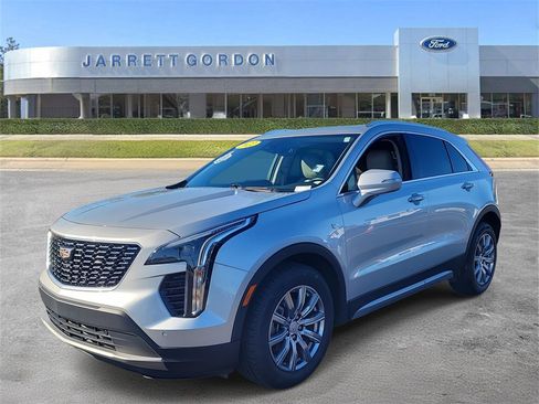 Used 2022 Cadillac XT4 Premium Luxury w/ Safety Alert Package image 2