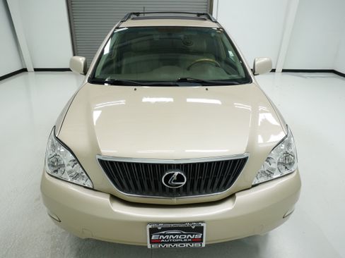 Used 2005 Lexus RX 330 FWD image 2