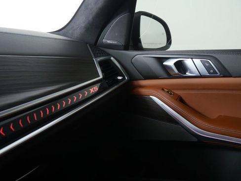 Used 2024 BMW X5 xDrive40i w/ Executive Package image 27