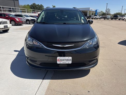 Used 2021 Chrysler Voyager Lxi FWD image 10