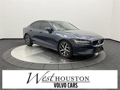 Used 2020 Volvo S60 T5 Momentum w/ Protection Package Premier