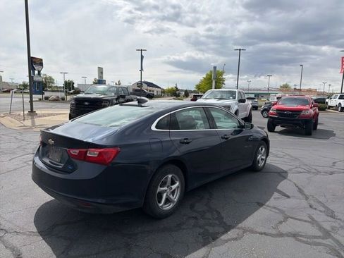 Used 2017 Chevrolet Malibu LS FWD image 6