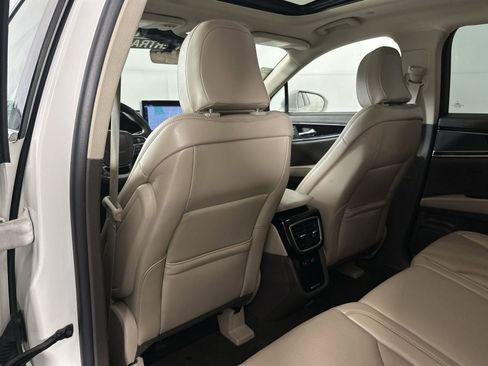 Used 2022 Lincoln Nautilus Reserve AWD/4WD image 24