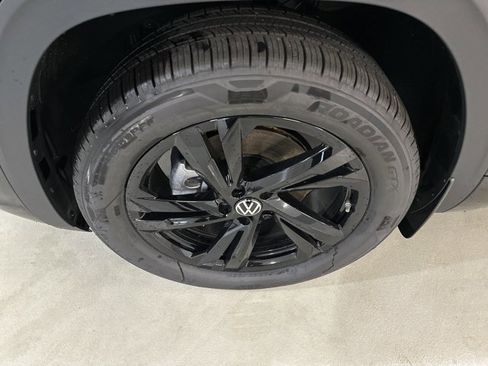 New 2026 Volkswagen Atlas Cross Sport SEL R-Line AWD/4WD image 11