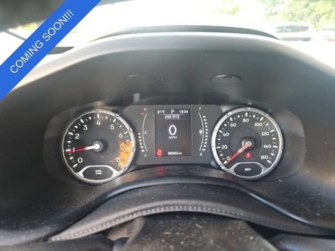 Used 2015 Jeep Renegade Latitude AWD/4WD image 12