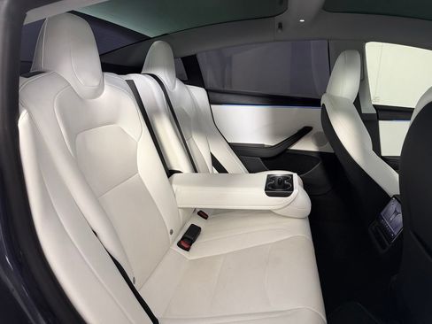 Used 2025 Tesla Model 3 Long Range RWD image 21