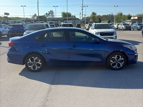 Used 2019 Kia Forte LXS FWD image 9