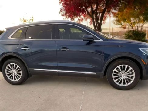 Used 2017 Lincoln MKX Select w/ Enhanced Security Package image 14