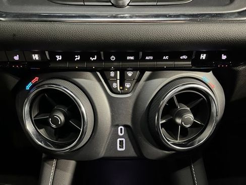 Used 2025 Chevrolet Blazer LT FWD image 29
