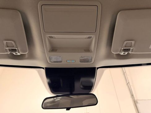 Used 2023 Ford Maverick XLT image 18