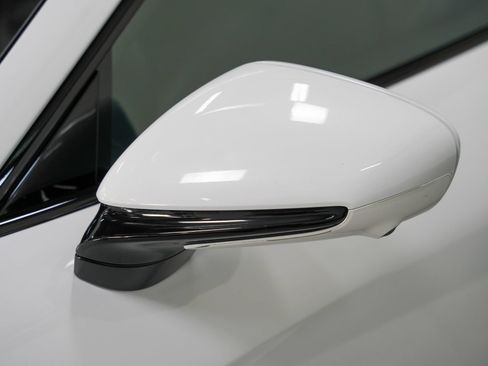 Used 2020 Porsche Taycan Turbo S AWD/4WD image 16