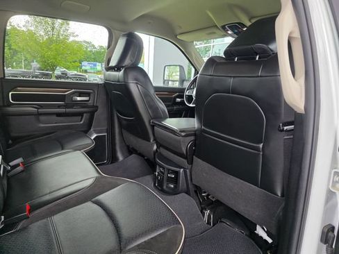 Used 2024 RAM 2500 Laramie AWD/4WD image 15
