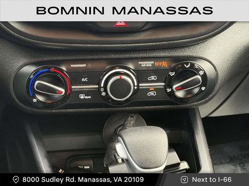 Used 2023 Kia Soul LX w/ LX Technology Package image 17