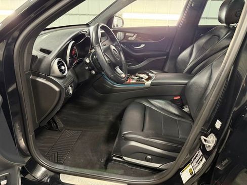 Used 2017 Mercedes-Benz GLC 300 4MATIC image 12