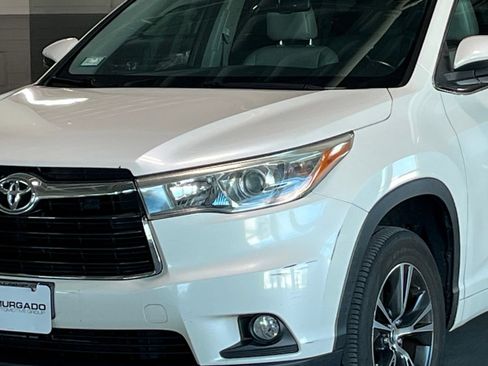 Used 2016 Toyota Highlander XLE FWD image 5