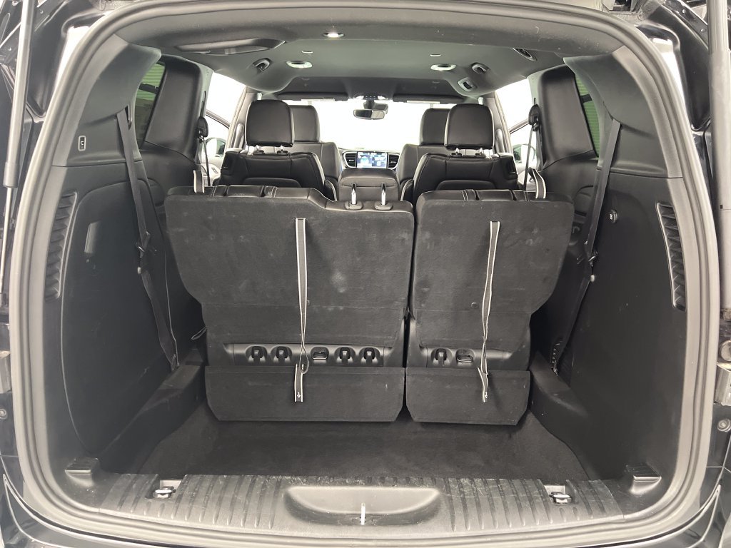 Used 2025 Chrysler Pacifica Select FWD image 43