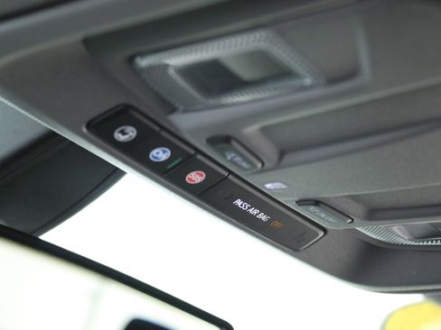 Used 2020 Chevrolet Silverado 1500 LT w/ All-Star Edition image 21