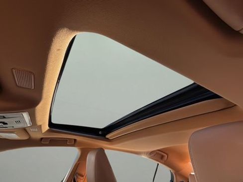 Used 2023 Lexus ES 350 w/ Premium Package image 19