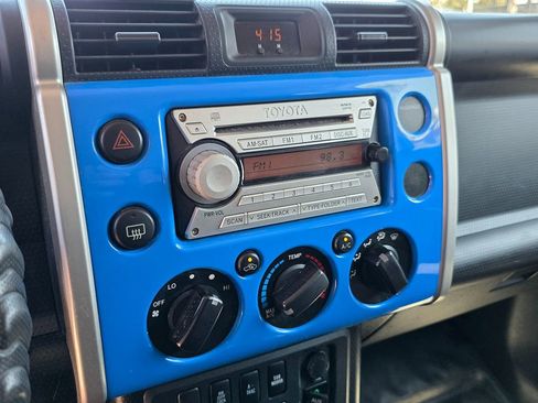 Used 2007 Toyota FJ Cruiser 4WD image 34