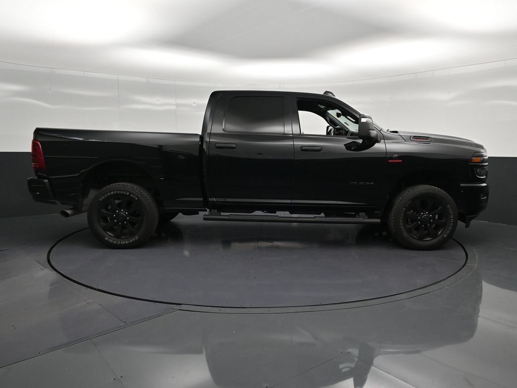 Used 2025 RAM 2500 Big Horn AWD/4WD image 4