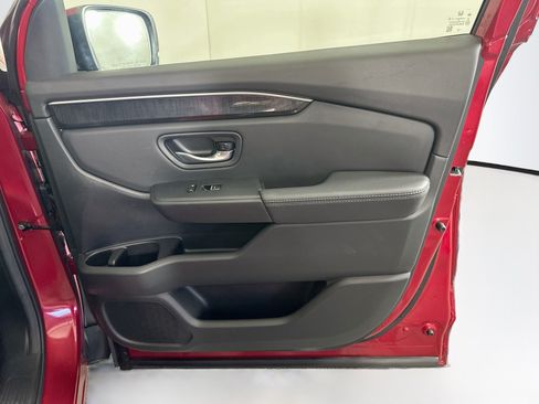 Used 2025 Honda Pilot Elite image 35