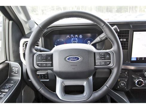 Used 2025 Ford F250 Lariat w/ FX4 Off-Road Package image 14