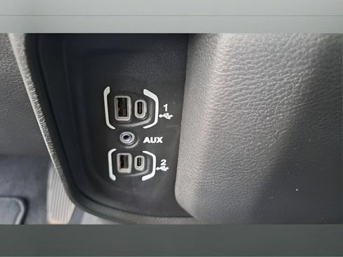 Certified 2022 RAM 2500 Big Horn w/ Snow Chief Group AWD/4WD image 16