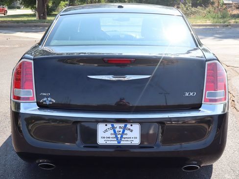 Used 2013 Chrysler 300 AWD w/ Driver Convenience Group image 6