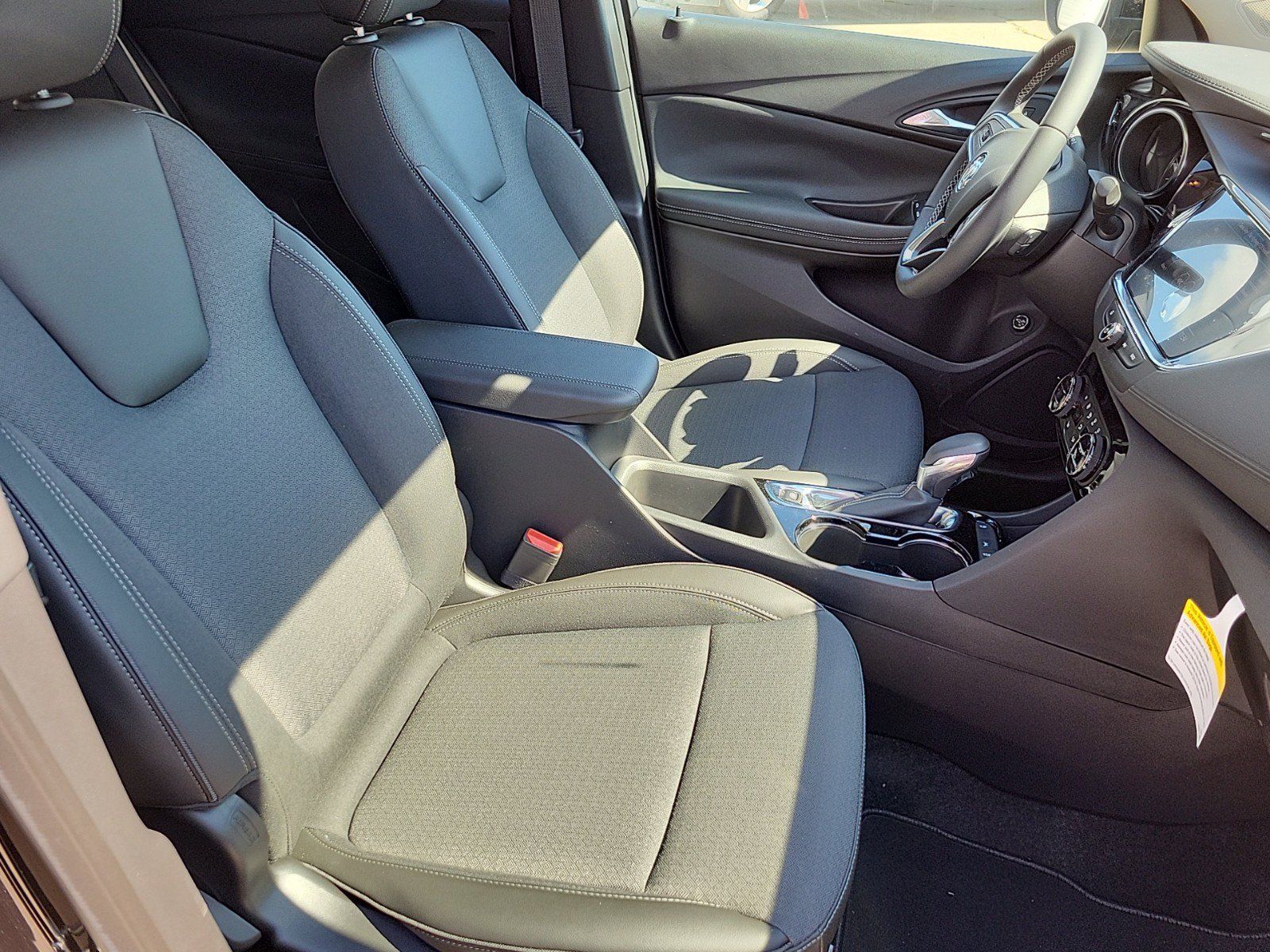 Used 2023 Buick Encore GX Select w/ Sport Touring Package FWD image 10