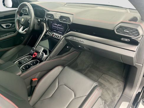 Used 2024 Lamborghini Urus S AWD/4WD image 16