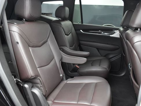 Used 2022 Cadillac XT6 Premium Luxury w/ Technology Package image 34