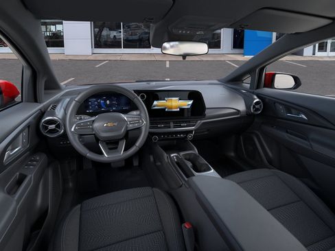 New 2026 Chevrolet Equinox EV LT image 25