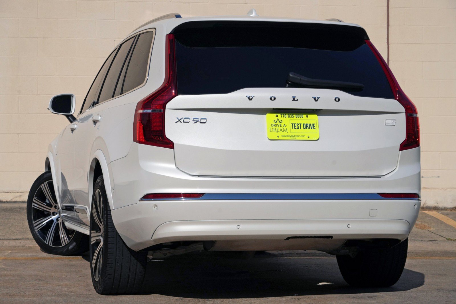 Used 2024 Volvo XC90 T8 Plus w/ Protection Package Premier AWD/4WD image 6
