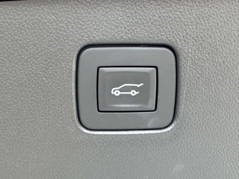 Used 2025 Buick Envista Sport Touring w/ Convenience I Package FWD image 14