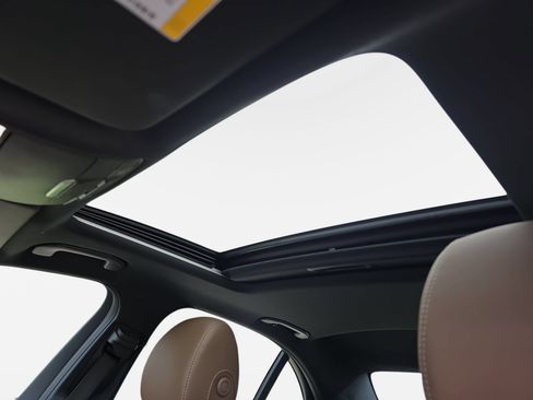 Used 2021 Mercedes-Benz E 450 4MATIC Sedan image 29