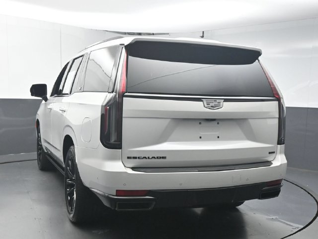 Used 2023 Cadillac Escalade Sport Platinum w/ LPO, ONYX Package AWD/4WD image 6