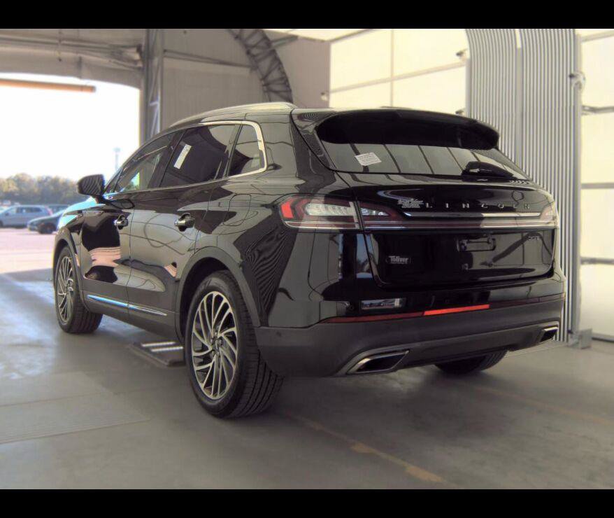 Used 2019 Lincoln Nautilus Reserve FWD image 11