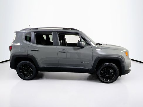 Used 2022 Jeep Renegade Latitude w/ Convenience Group AWD/4WD image 4