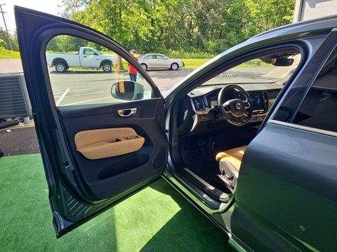 Used 2018 Volvo XC60 T8 Inscription AWD/4WD image 28
