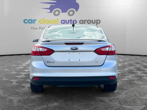 Used 2014 Ford Focus SE w/ Equipment Group 201A FWD image 4