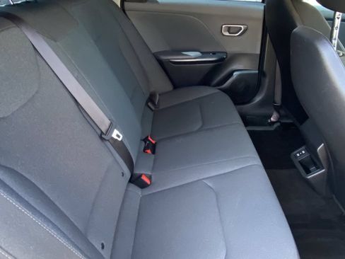 Used 2025 Kia K4 FWD image 18