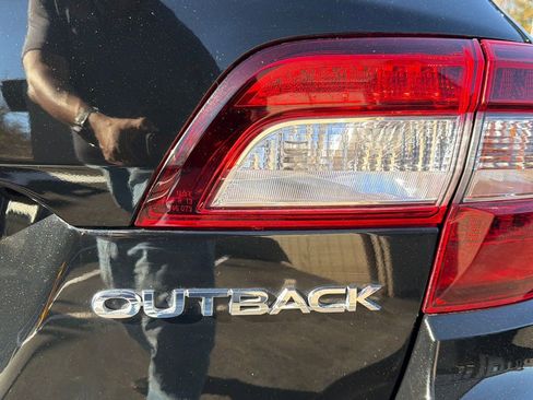 Used 2019 Subaru Outback 2.5i Limited AWD/4WD image 21