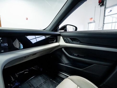Used 2024 Porsche Taycan 4S w/ Premium Package image 45