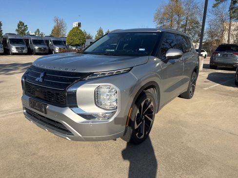 Used 2022 Mitsubishi Outlander SEL image 8