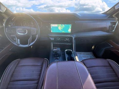 Used 2023 GMC Sierra 1500 Denali Ultimate image 8