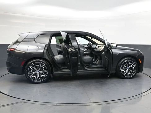 Used 2022 BMW iX xDrive50 AWD/4WD image 35